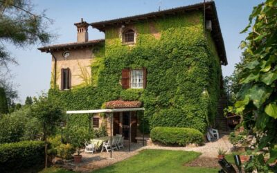 Schloss- und Garten-Ausstellung im Torre de Salis B&B, Piazza BS, Italien